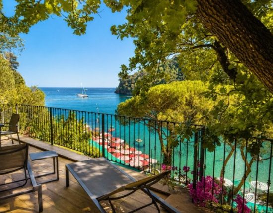Upper Deck Lounge Paraggi